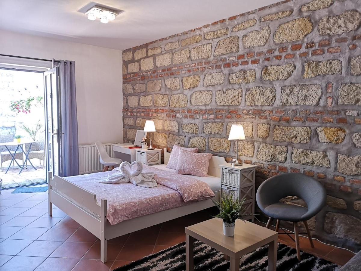 Villa Florencia Eger Exterior photo